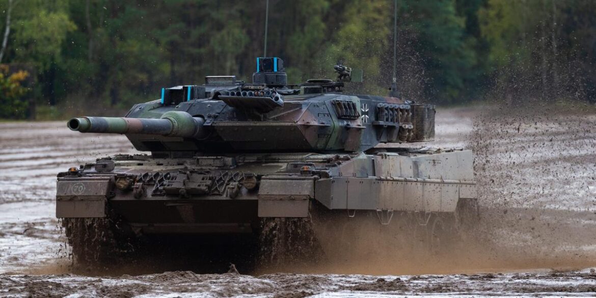 Poland Eyes Prompt German Approval for Tank Transfer to Ukraine