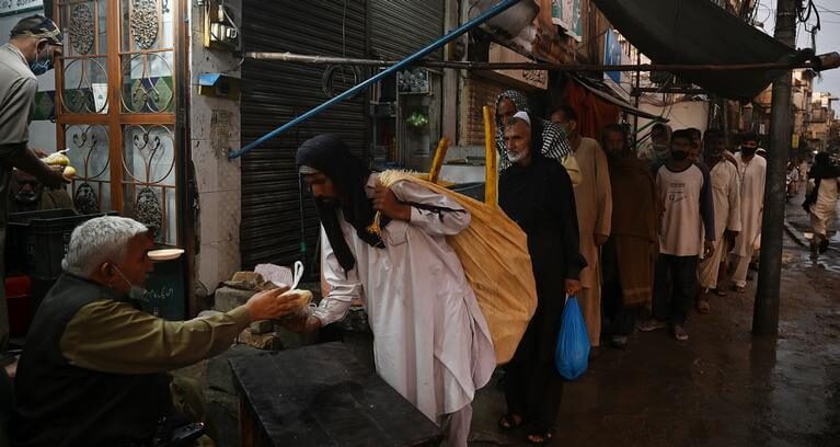 “Life Has Become Very Tough”: Pakistanis Struggle As Inflation Soars